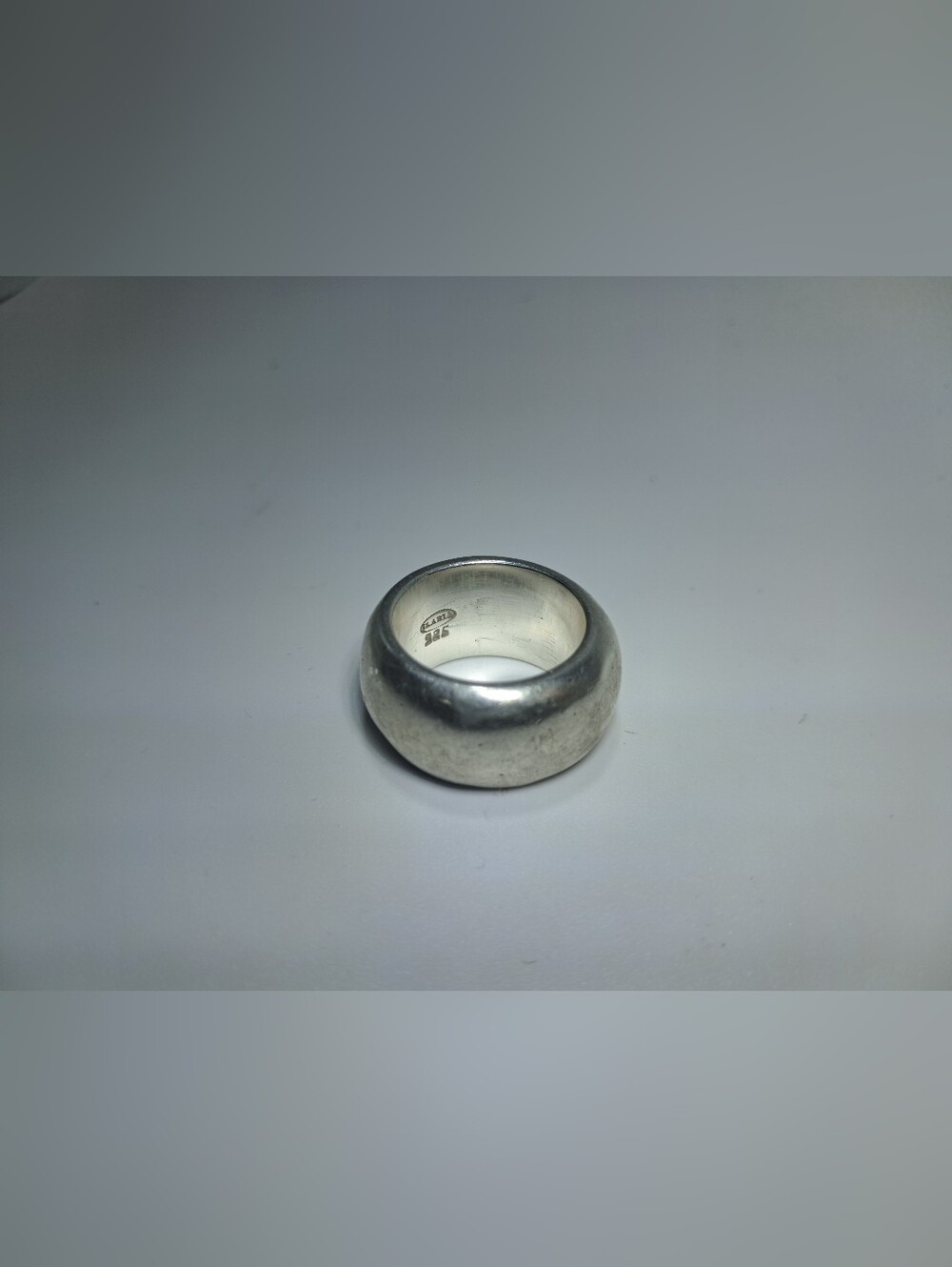 Vintage ILARIA Peru Handcrafted Heavy Silver Dome Ring - Size 7.5